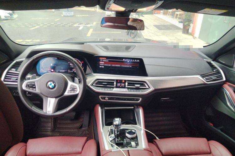 Used BMW X6 2020 xDrive40i Luxury Model with M Sport Package Center Console