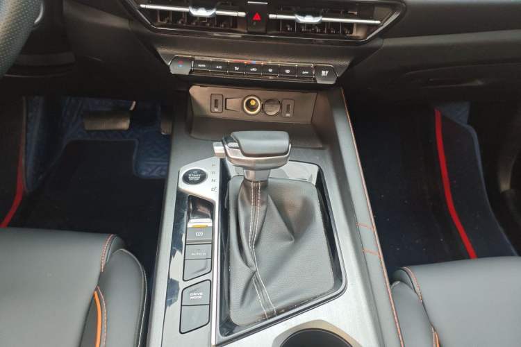 Used Oshan X7 PLUS 2022 1.5T Blue Whale Edition Automatic Prestige Version