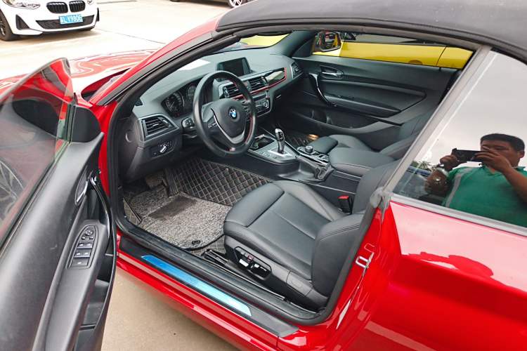 Used BMW 2 Series (Import) 2019 225i Convertible Coupe Sports Design Package
