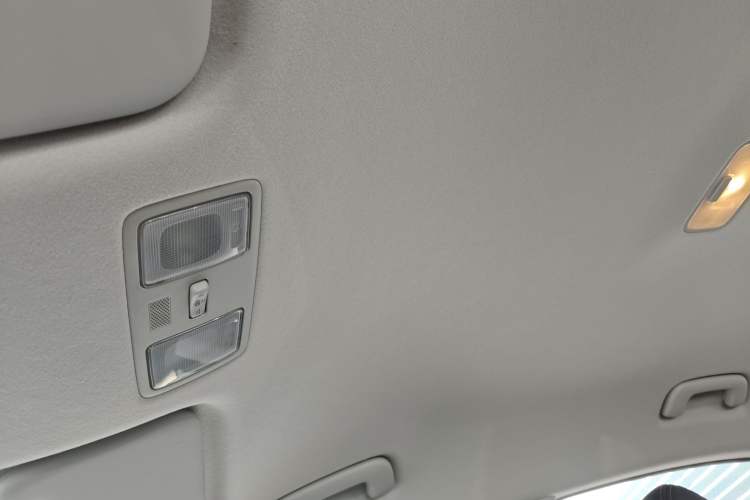 Used Hyundai Celesta 2018 1.6L Automatic GL Enjoyment Edition China VI compliant