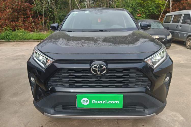 Used Toyota RAV4 2021 2.0L CVT Two-Wheel Drive Fashion Edition
