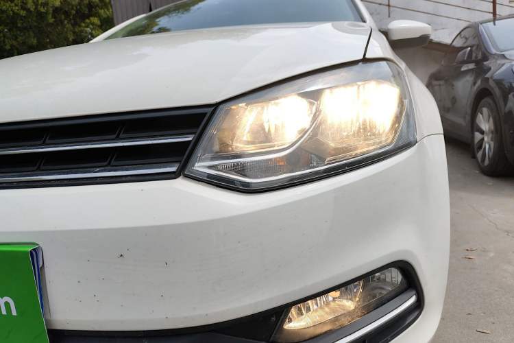 Used Volkswagen Polo 2014 1.6L Automatic Comfort Edition
