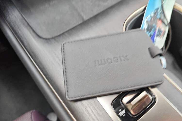 Used Xiaomi Auto SU7 2024 Rear-Drive Long-Range Intelligent Driving Version Interior 1