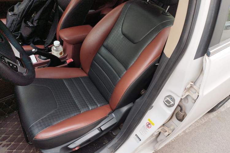 Used BYD Surui 2015 Revised Version 1.5L Manual Luxury Edition
