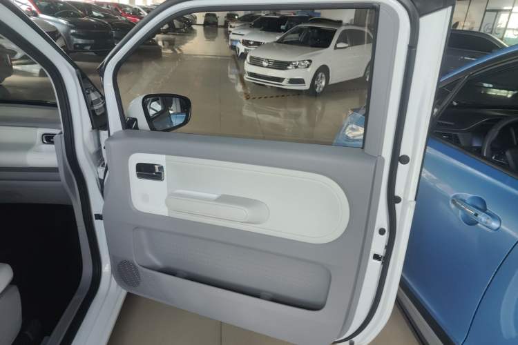 Used Wuling Air ev 2023 - Four Seats - Advanced Edition
