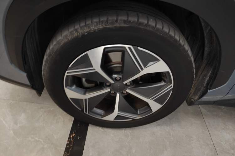 Used AION V 2024 Plus 70 Star Edition Lithium Iron Phosphate
