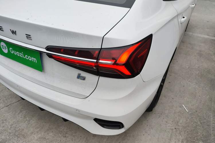 Used Roewe i5 2021 1.5L CVT Platinum Edition
