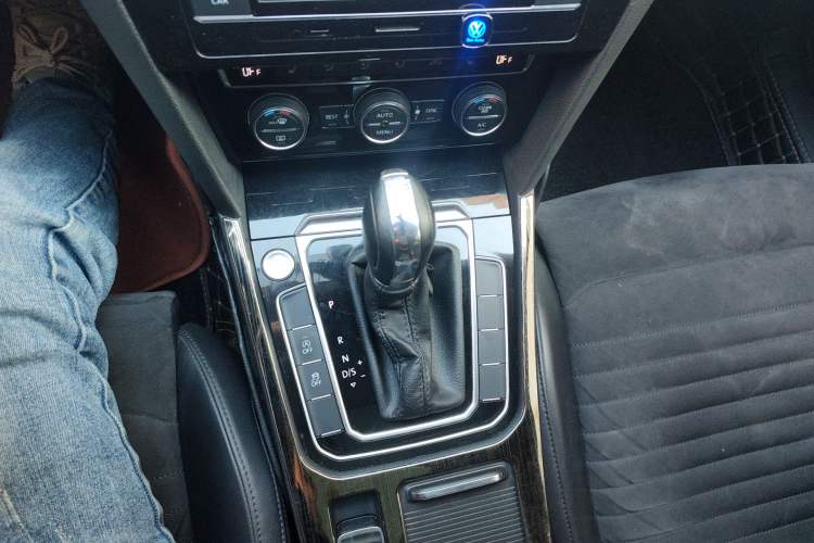 Used Volkswagen Magotan 2018 330TSI DSG Luxury Model Gear Lever