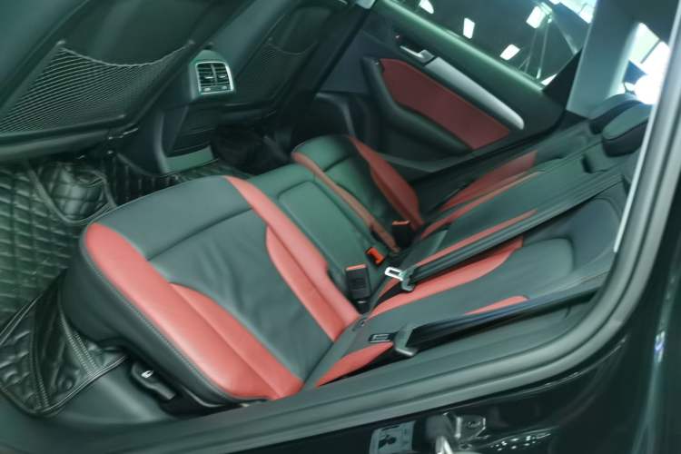 Used Audi Q5 2018 Collector's Edition 40 TFSI Technology Model