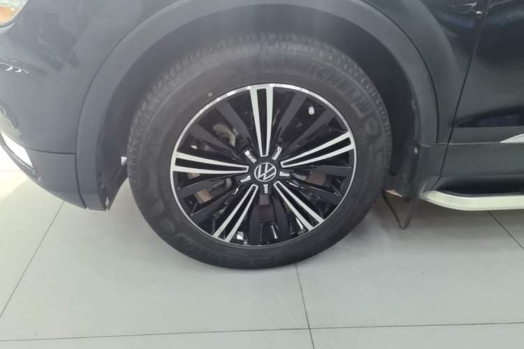 Used Volkswagen Tiguan L 2021 330TSI Automatic Two-Wheel Drive Comfort Edition
