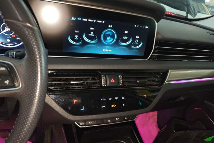 Used Hongqi HS5 2022 Facelifted Version 2.0T Smart Connect Flagship All-Wheel-Drive Edition