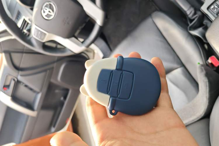 Used Toyota Prado 2016 2.7L Automatic Standard Edition Vehicle Key