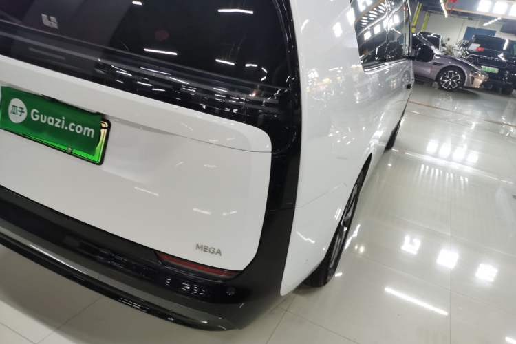 Used Li Auto MEGA 2024 Ultra Model