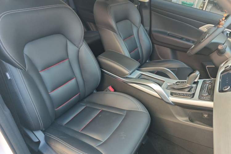 Used Geely Auto Emgrand X7 Sport 2018 1.8TD Automatic Two-Wheel Drive Smart Connect 4G Internet Edition
