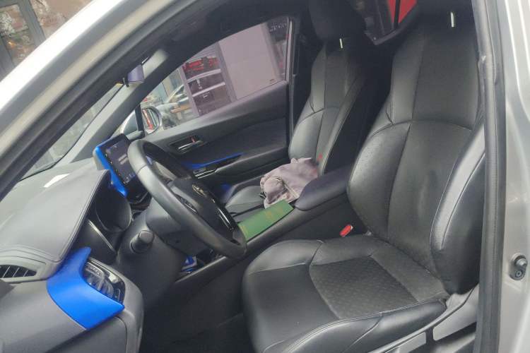 Used Toyota IZOA 2018 2.0L Yichi Version China VI Standard