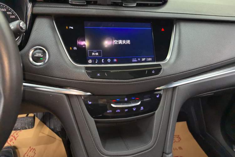 Used Cadillac XT5 2022 2.0T Two-Wheel Drive Luxury Version
