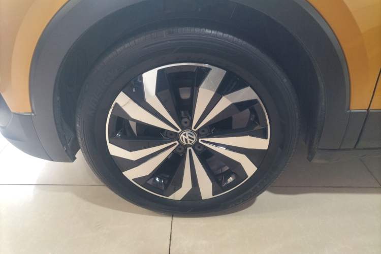Used Volkswagen T-Cross 2019 280TSI DSG Luxury Edition Left Front Wheel Hub