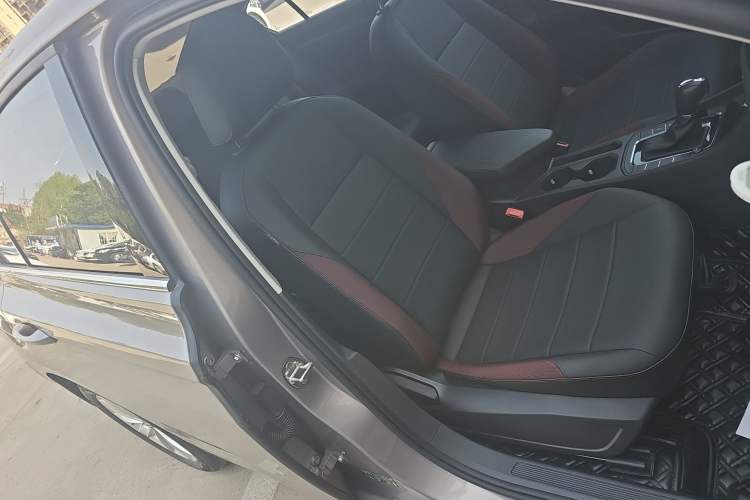 Used Volkswagen Bora 2021 1.5L Automatic Comfort Smart Connect Edition Right Front Seat