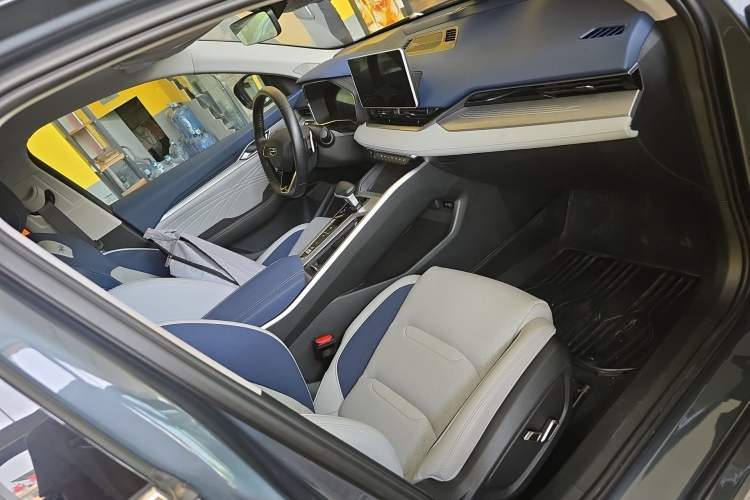 Used Geely Auto Preface 2023 2.0TD Prestige Version Right Front Seat