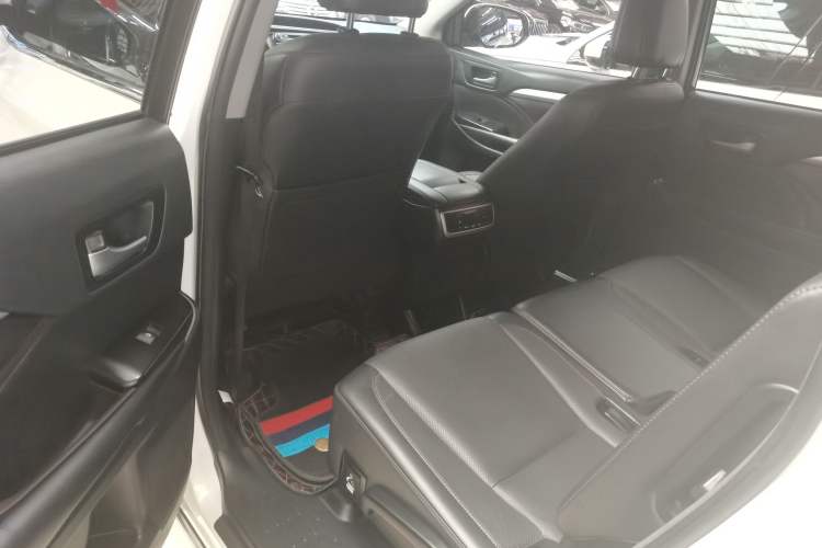 Used Toyota Highlander 2018 2.0T Four-Wheel Drive Luxury Edition 7 Seats China V Emission Standard