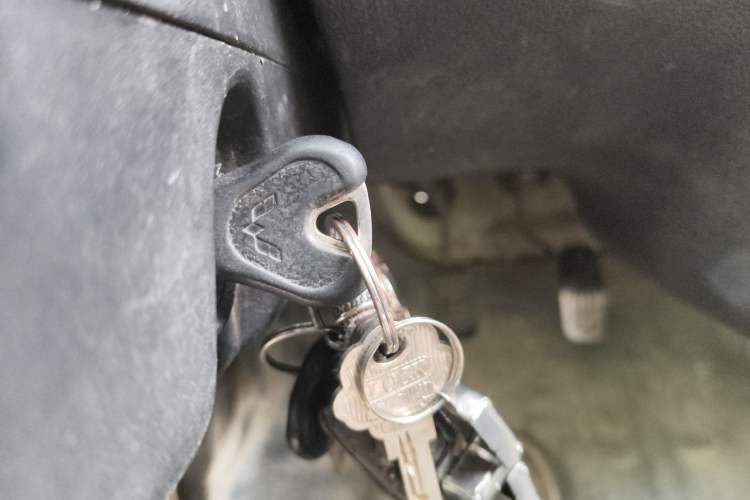 Used Wuling Zhiguang 2013 1.0L Practical Version