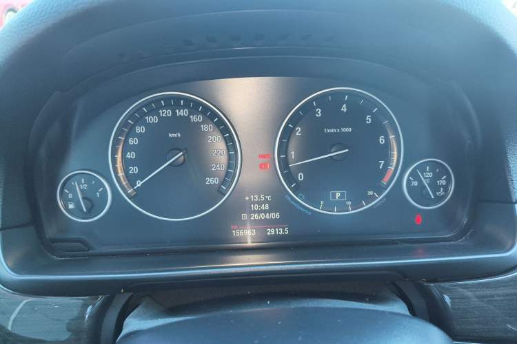 Used BMW 5 Series 2013 535Li Leading Model
