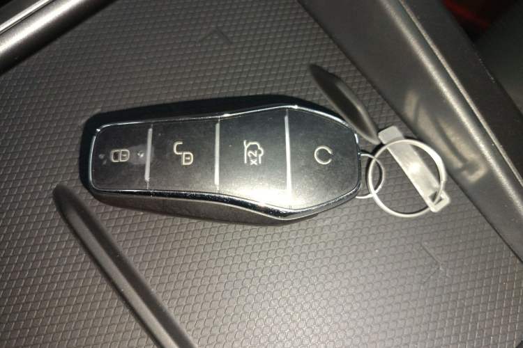 Used BYD Qin L 2025 EV 470KM Leading Edition Vehicle Key