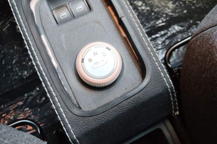 Used Chery New Energy QQ Ice Cream 2022 170km Sundae Phosphate Lithium-Ion