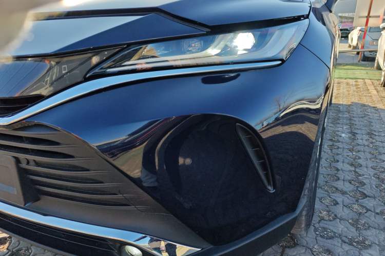 Used Toyota Harrier 2022 2.0L CVT Two-Wheel Drive Deluxe Edition