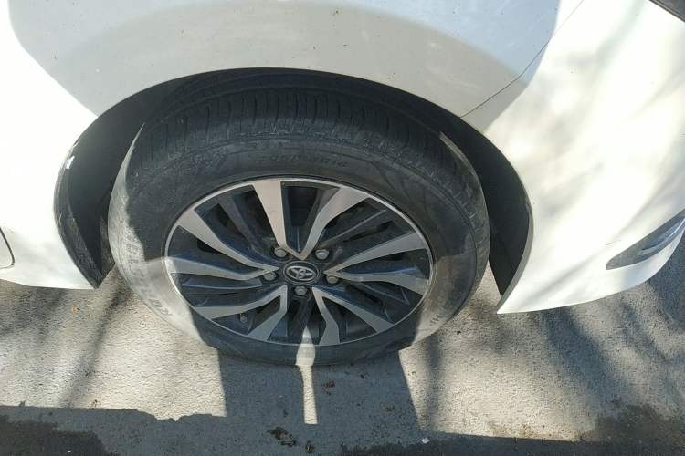 Used Toyota Corolla 2017 Revised Dual-Engine 1.8L E-CVT Elite Edition Right Front Wheel Hub