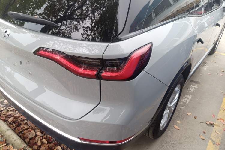 Used Nio ES8 2020 415 km Range 6-Seater Version
