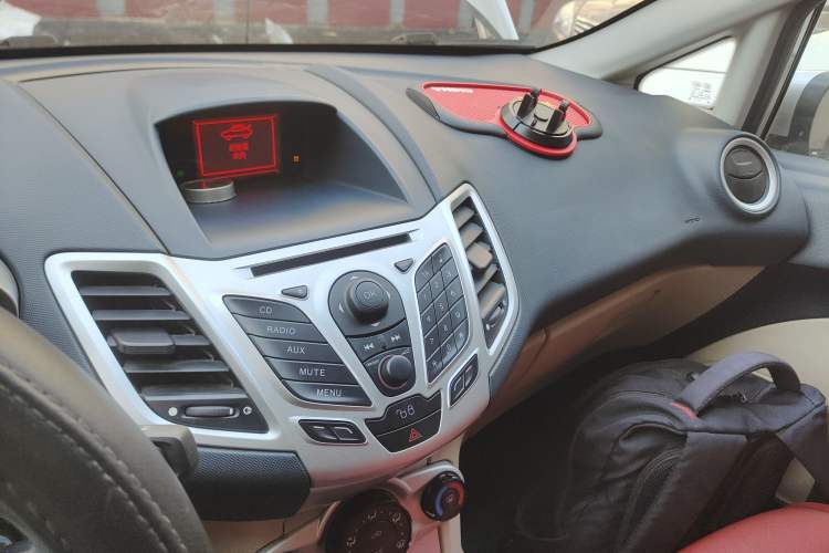 Used Ford Fiesta 2009 Hatchback 1.5L Manual Fashion Edition Audio And AC Panel