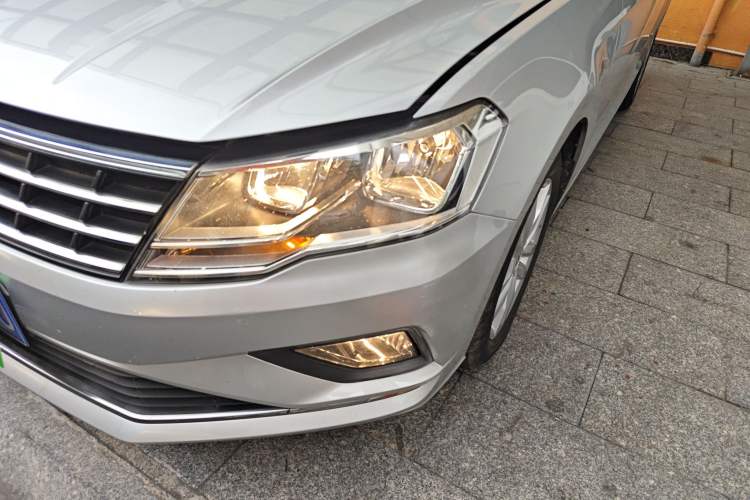 Used Volkswagen Jetta 2017 1.5L Automatic Comfort Model Left Front Headlight