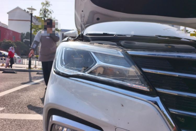 Used Roewe i5 2020 1.5L Automatic 4G Connect Luxury Flagship Edition
