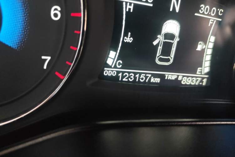 Used Dongfeng Fengon 580 2017 1.5T CVT Smart Connectivity Model
