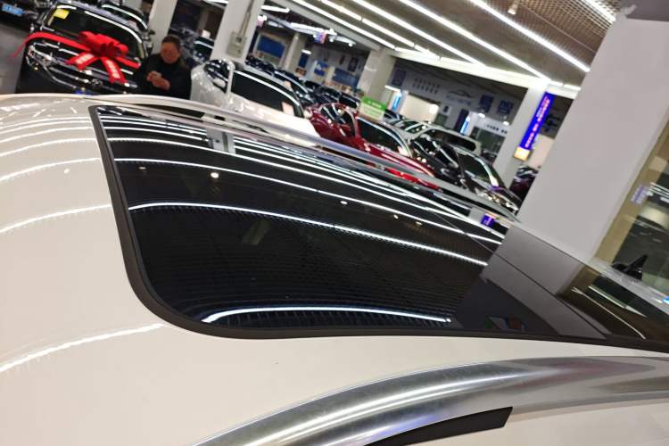 Used Volkswagen T-ROC 2024 300TSI DSG Two-Wheel-Drive Chen Guang Edition
