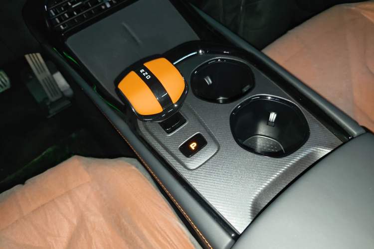 Used CHANGAN UNI-V 2025 Model Third-Generation 1.5T 500Bar Prestige Sports Edition
