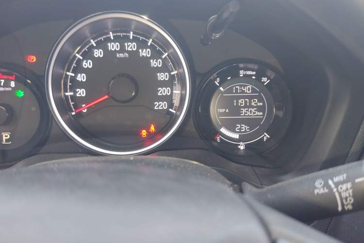 Used Honda XR-V 2015 1.5L LXi CVT Classic Edition Odometer Close Up