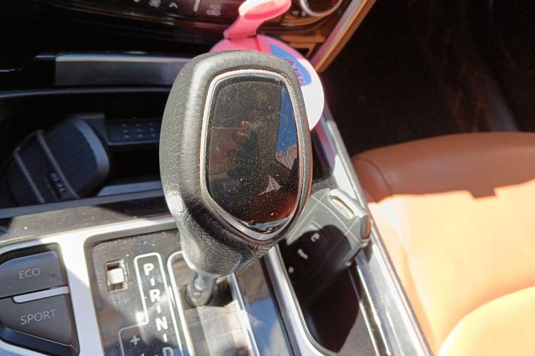 Used Geely Auto Emgrand GT 2015 1.8T Flagship Model Gear Lever