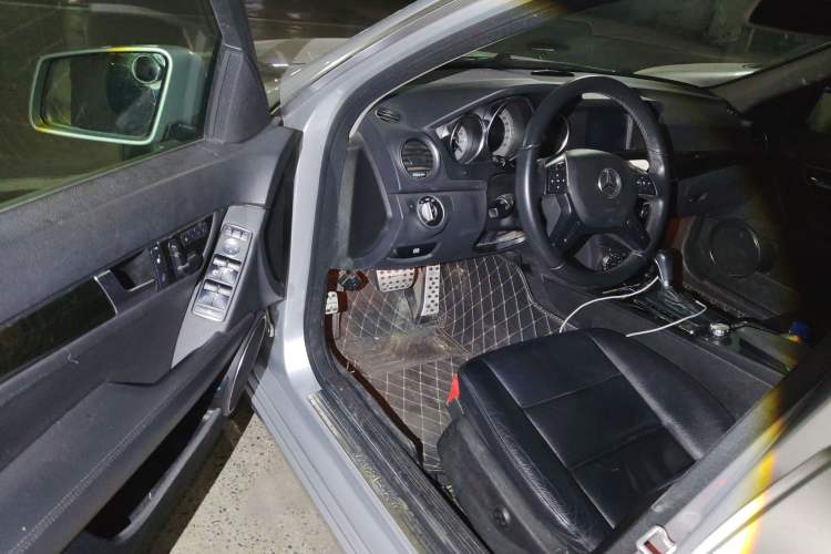 Used Mercedes-Benz C-Class 2011 C 200 CGI Fashion Model