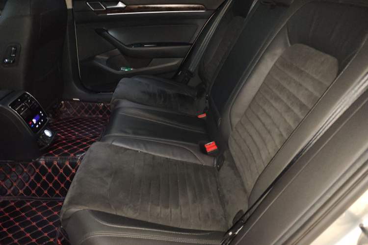 Used Volkswagen Magotan 2018 330TSI DSG Luxury Model Left Rear Seat