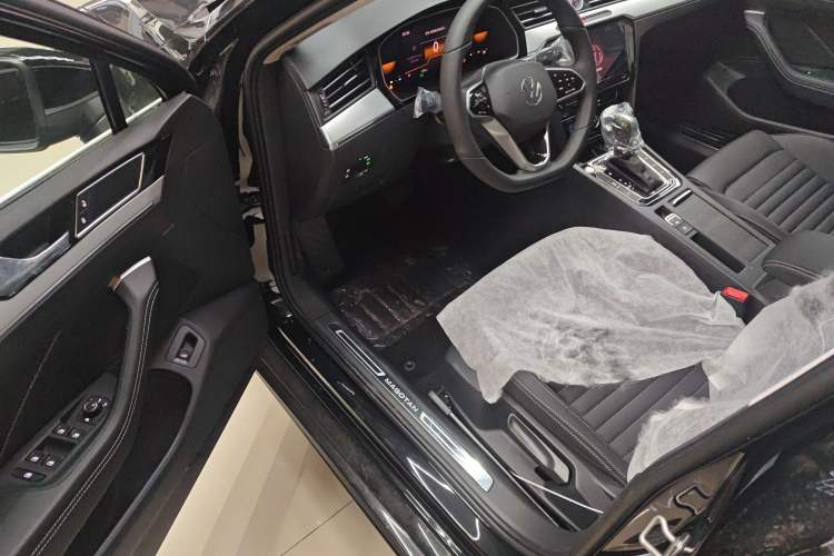 Used Volkswagen Magotan 2025 Zhongxiang Version 280TSI DSG Comfort Edition