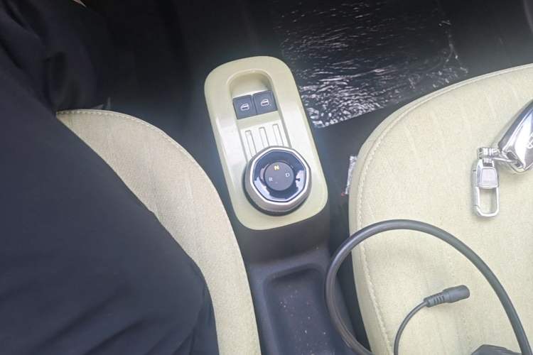 Used Geely Galaxy Panda 2024 Panda Mini 200km Endurance Bear
