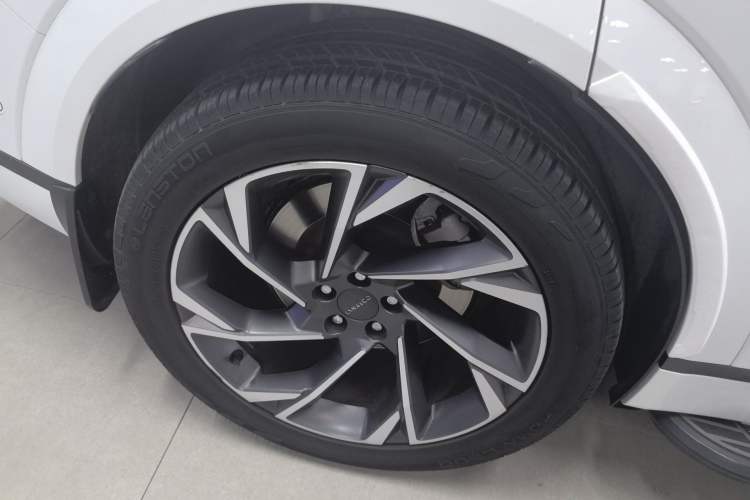 Used Lynk & Co 09 EM-P 2021 2.0T PHEV Halo Six-Seater Right Rear Wheel Hub