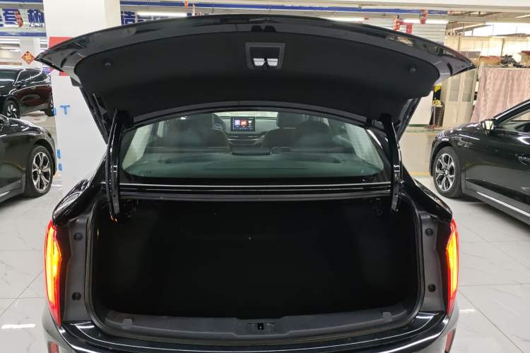 Used Hongqi E-QM5 2021 Charging Version Flagship Edition Trunk
