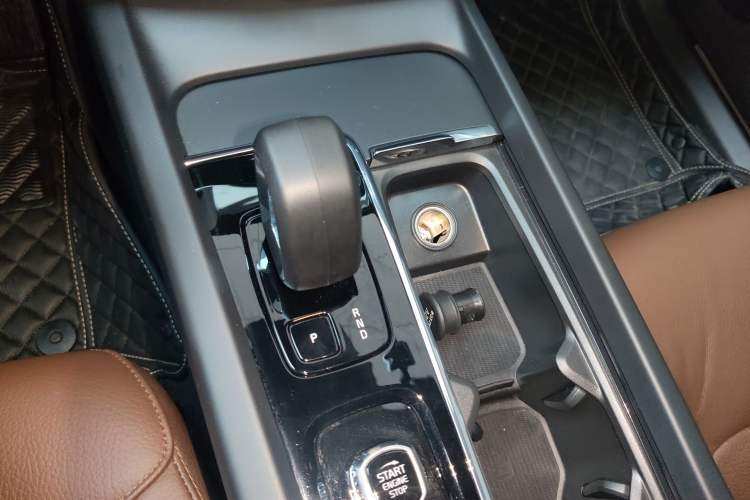 Used Volvo XC60 2025 B5 4x4 Smart Luxury Edition