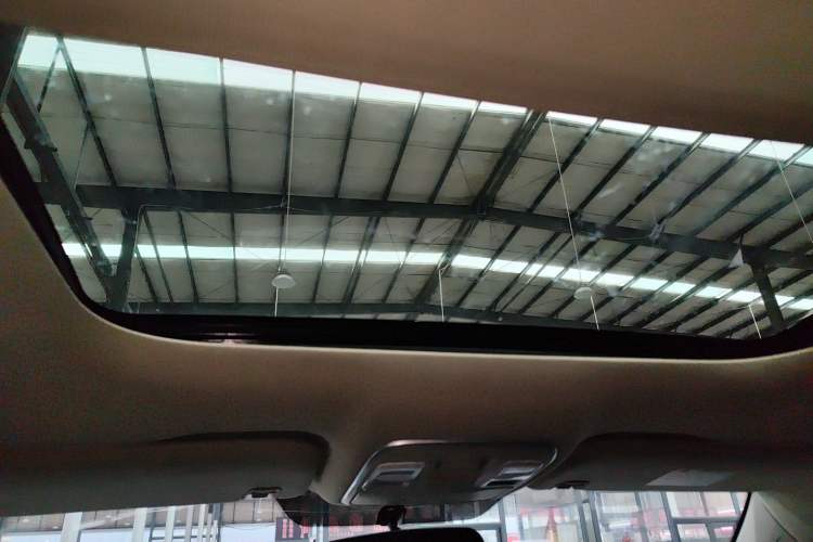 Used Geely Auto Emgrand X7 Sport 2018 1.8TD Automatic Two-Wheel Drive Smart Connect 4G Internet Edition