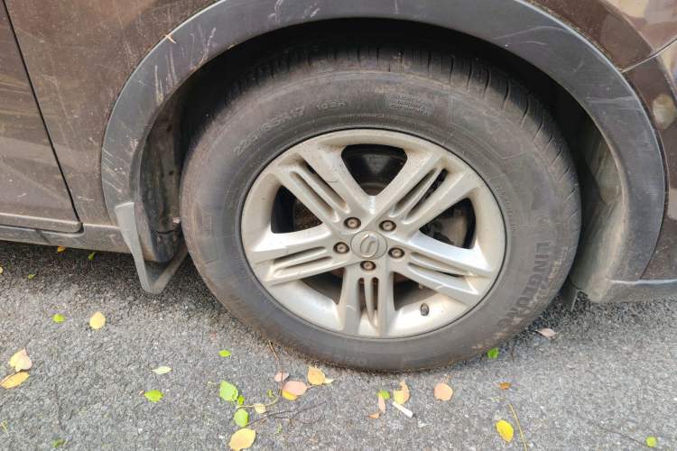 Used GAC Trumpchi GS5 2013 1.8T Automatic All-Wheel-Drive Luxury Edition Right Front Wheel Hub