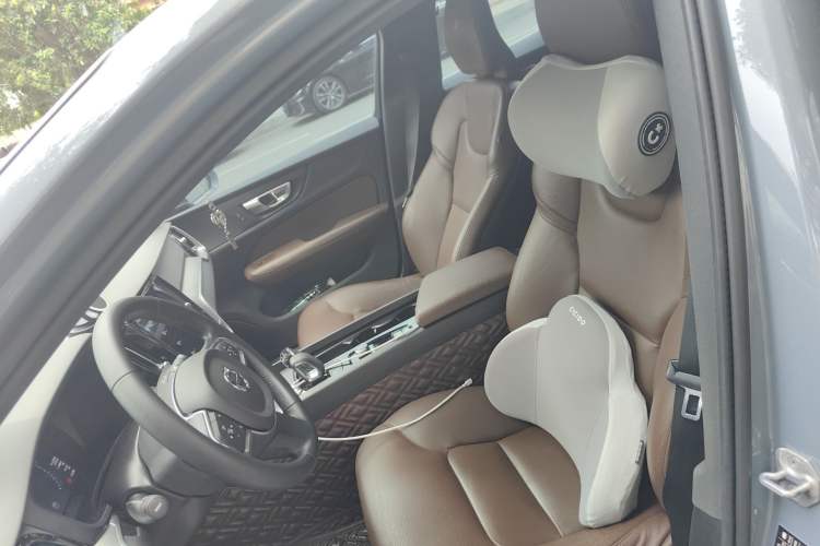 Used Volvo S60 2022 B4 Zhiyi Luxury Edition
