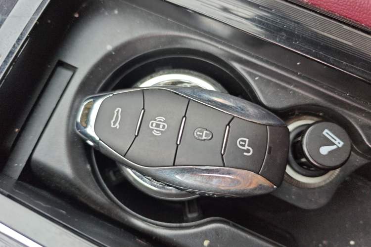 Used Hongqi H5 2023 2.0T Automatic Smart Connect Flagship Edition
